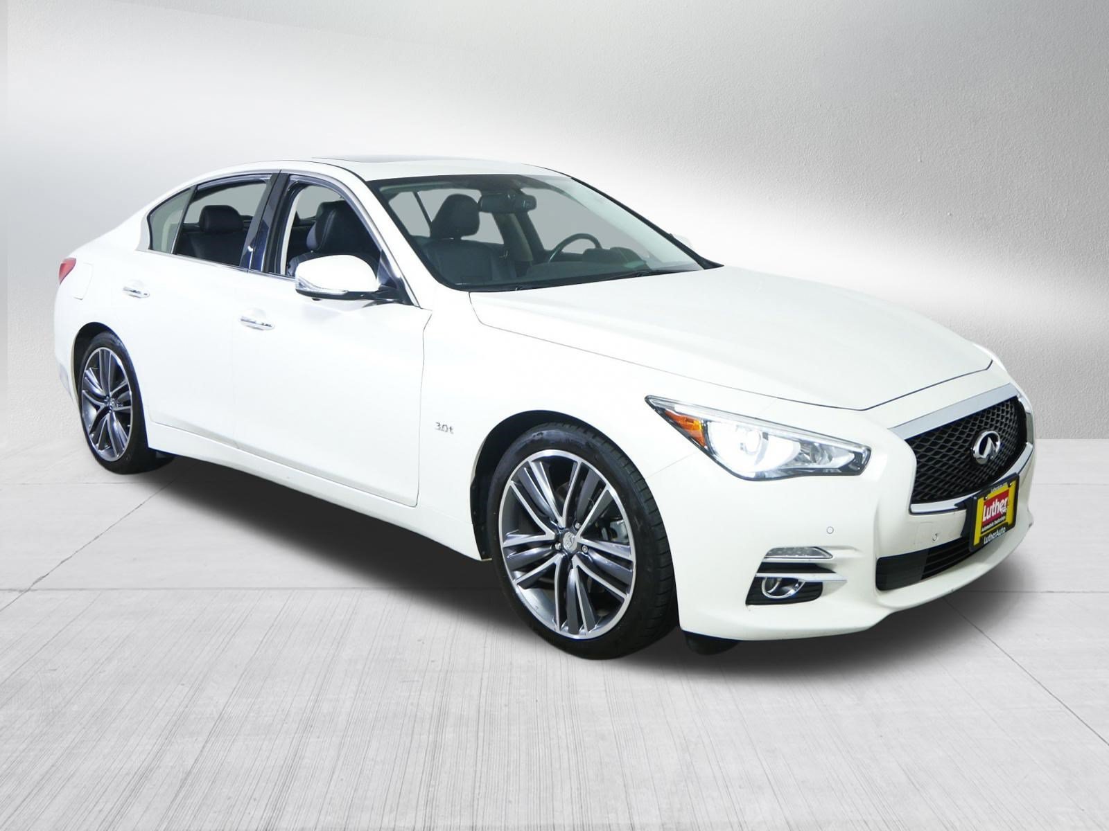 2016 INFINITI Q50 3.0t Premium AWD's photo