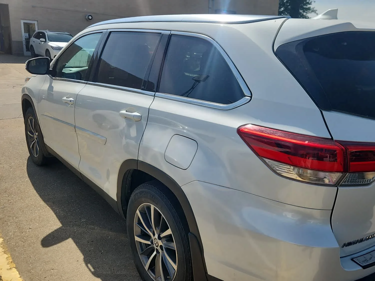 Used 2019 Blizzard Pearl Toyota XLE image 8