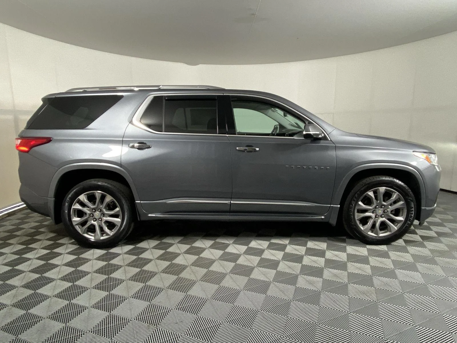Used 2019 Satin Steel Metallic Chevrolet Premier image 10