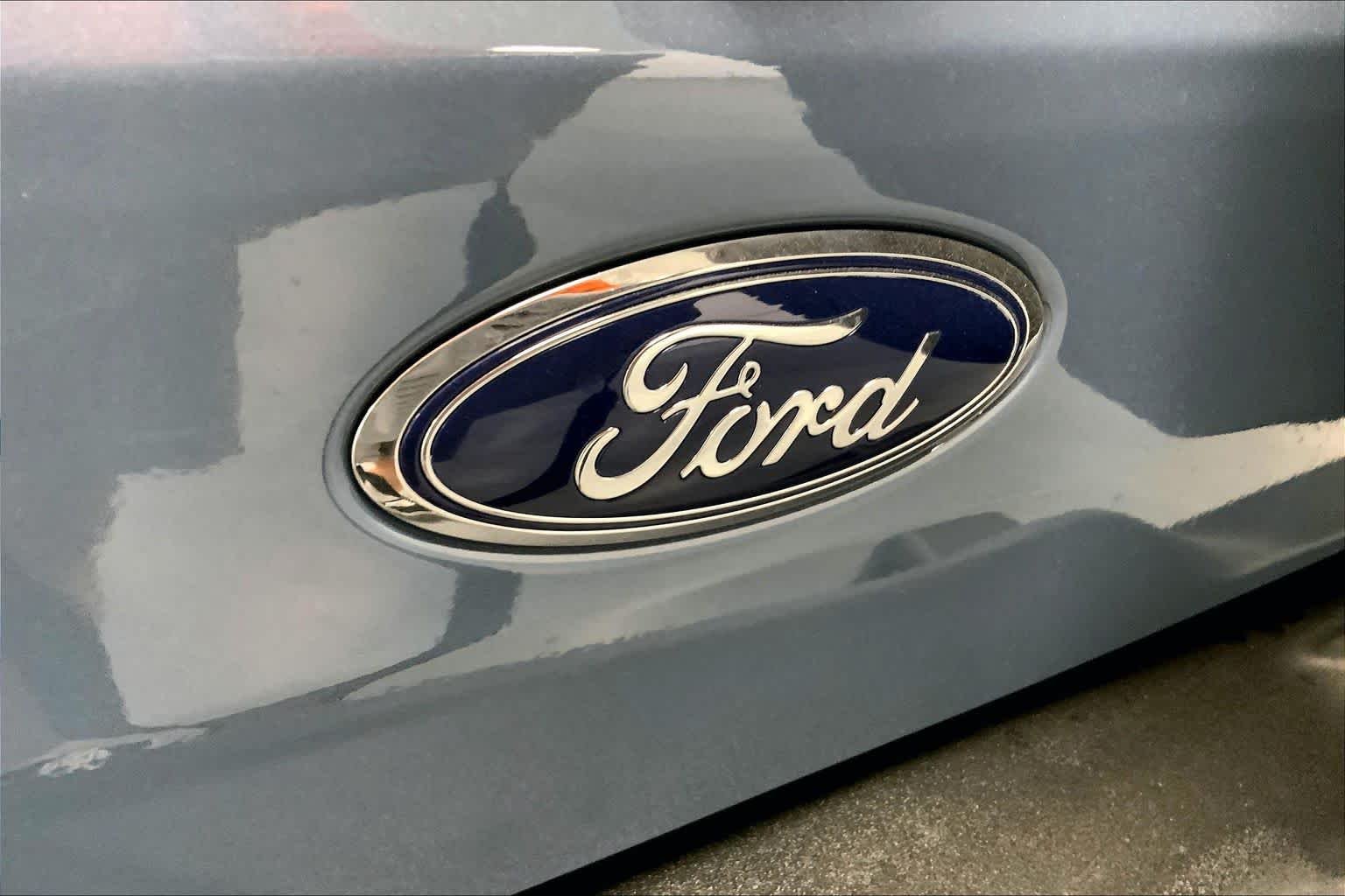 New 2025 Azure Gray Metallic Tri-Coat Ford Big Bend® image 12