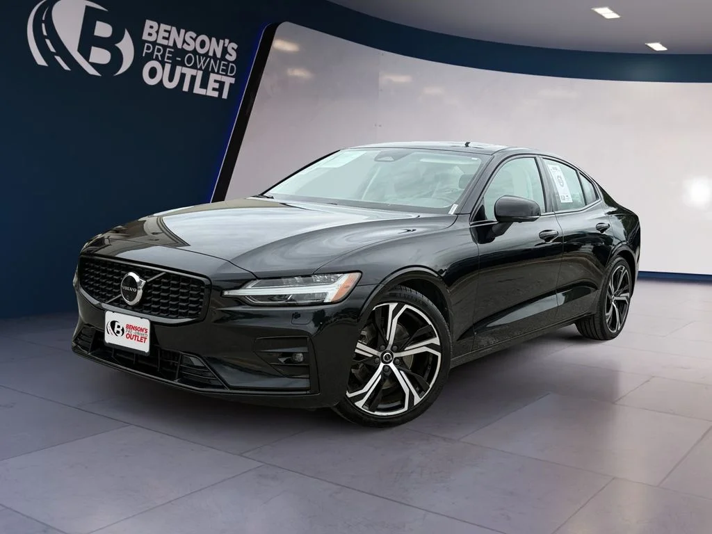 2024 Volvo S60 B5 Plus Dark Theme's photo