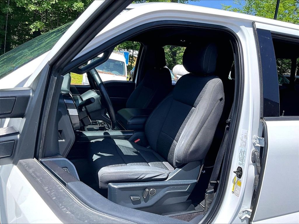 Used 2021 White Ford XLT image 10
