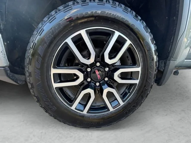 Used 2025 Sterling Metallic GMC AT4 image 24
