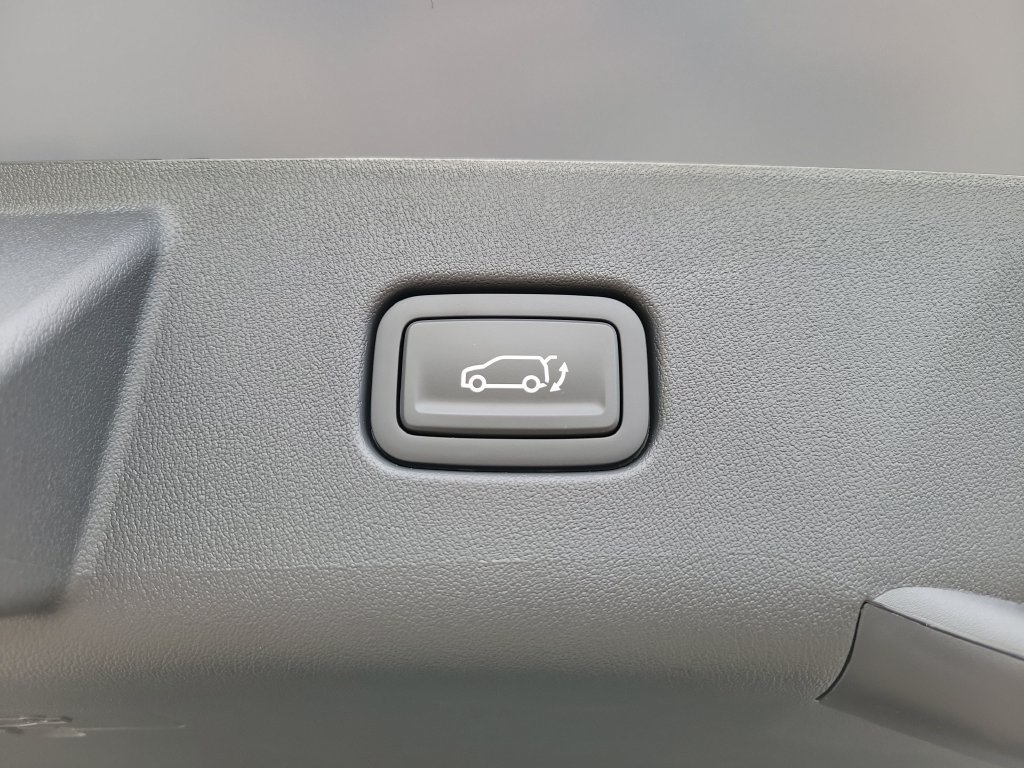 New 2027 Pale Gray Kia EX image 15
