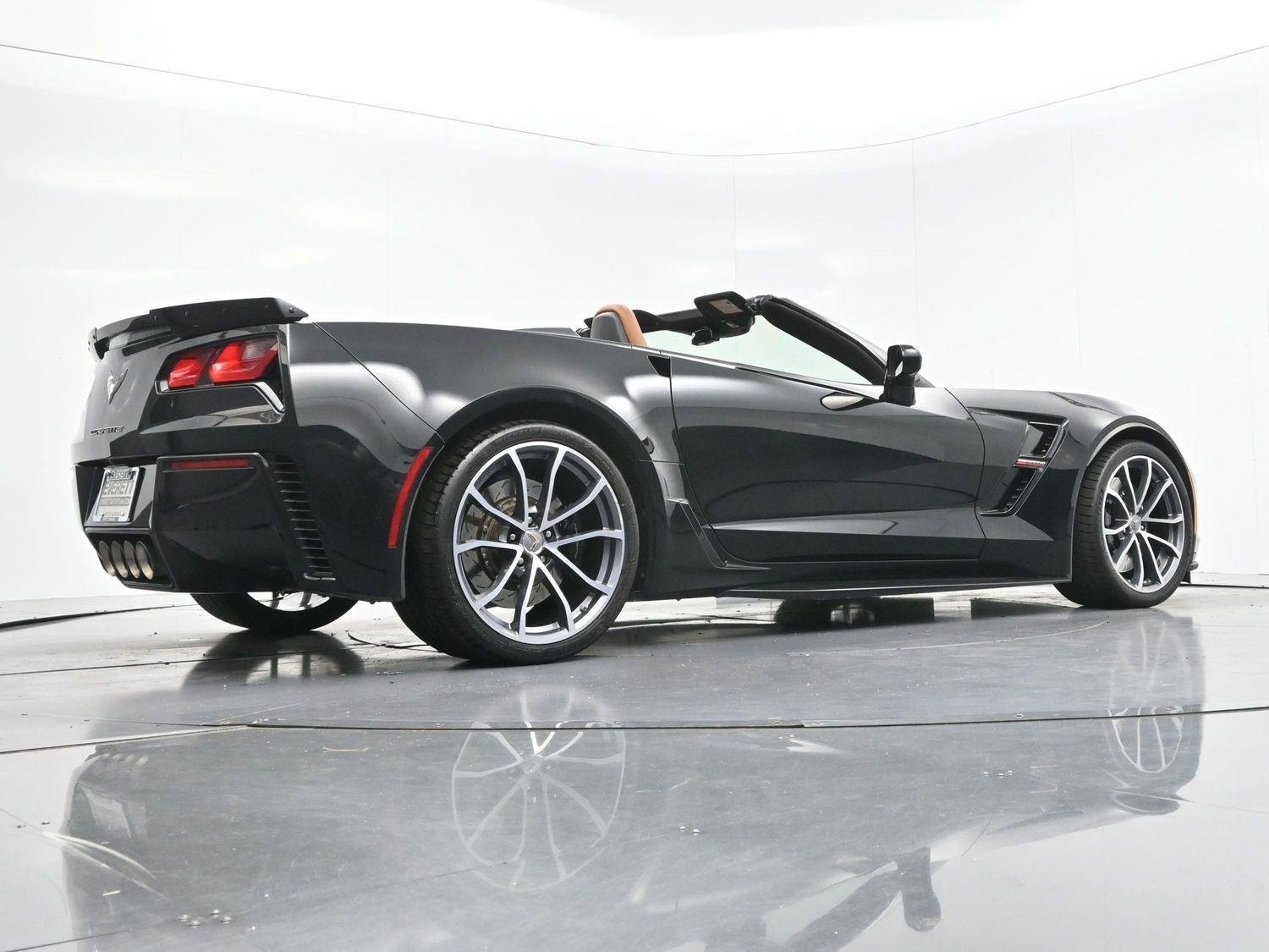 Used 2019 BLACK Chevrolet Grand Sport 2LT image 45