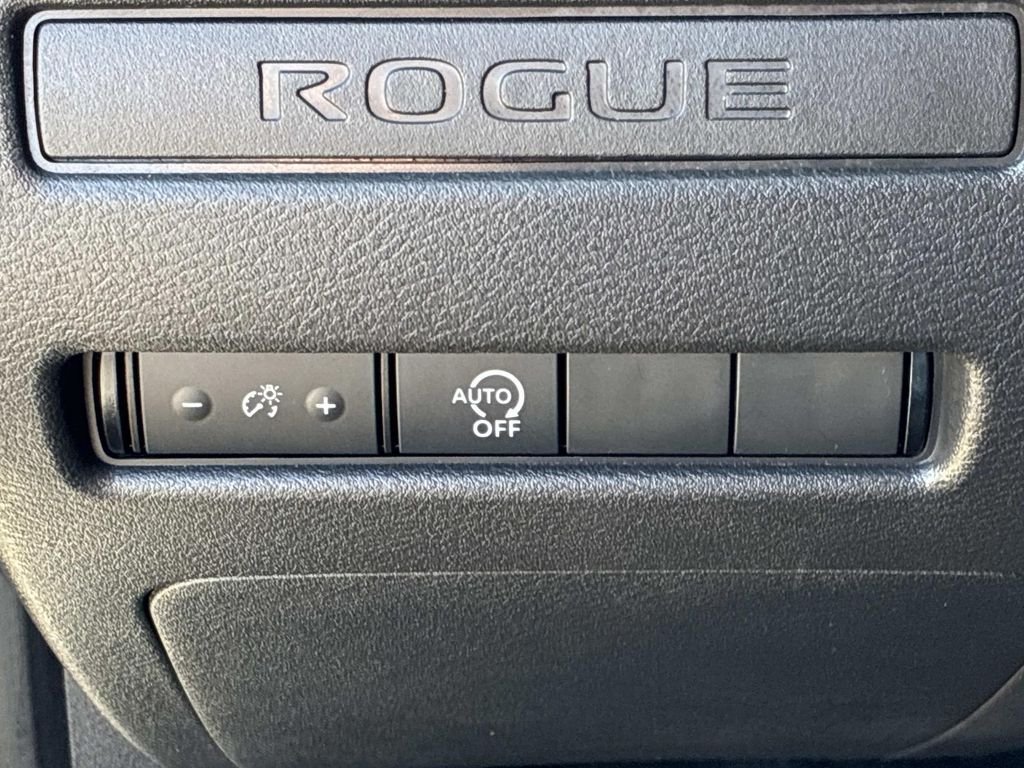 Used 2023 Gray Nissan S image 21