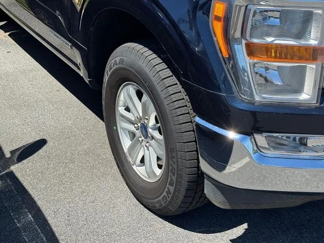 Used 2022 Blue Ford XLT image 12