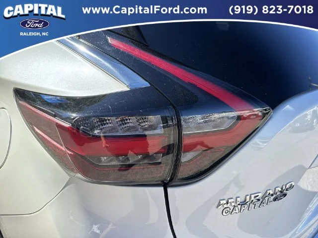 Used 2021 White Nissan Platinum image 15