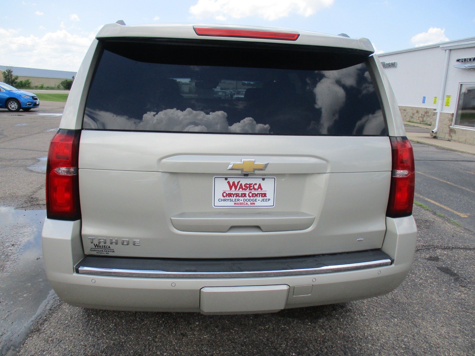 Used 2016 GOLD Chevrolet Ltz image 4