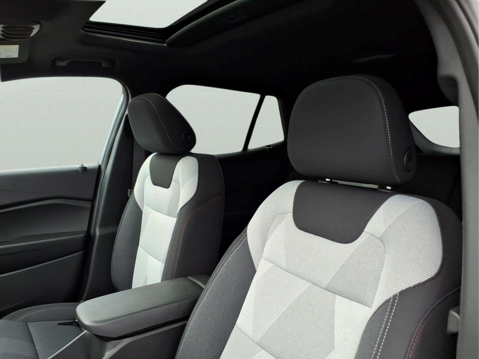 New 2026 Sterling Gray Metallic Chevrolet 1RS image 16