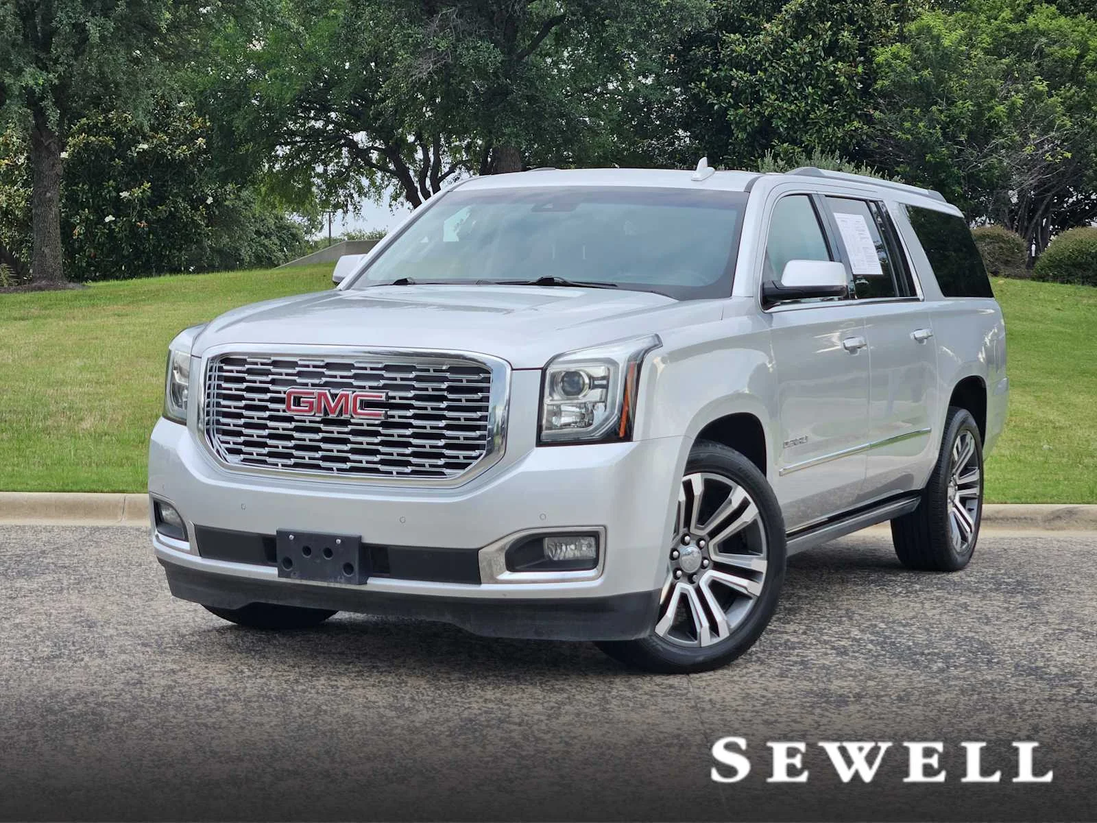 2019 GMC Yukon Denali 2WD's photo