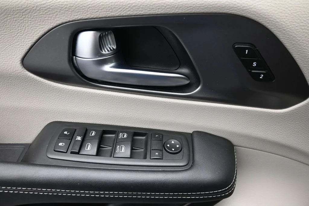 Certified Used 2023 Gray Chrysler Touring L image 17