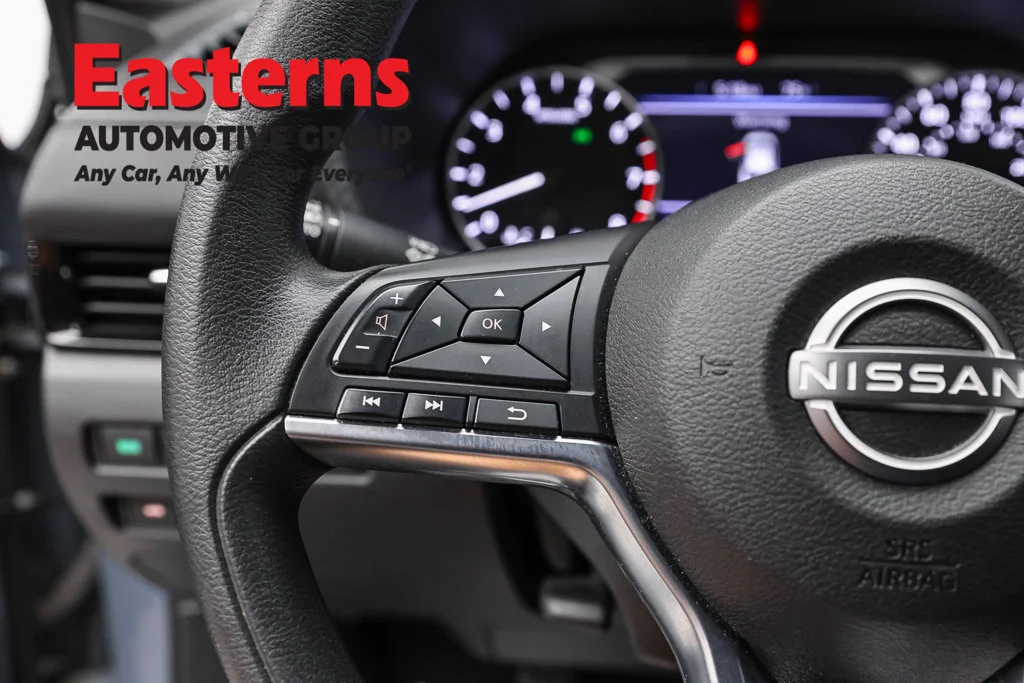 Used 2024 Gray Nissan SV image 15