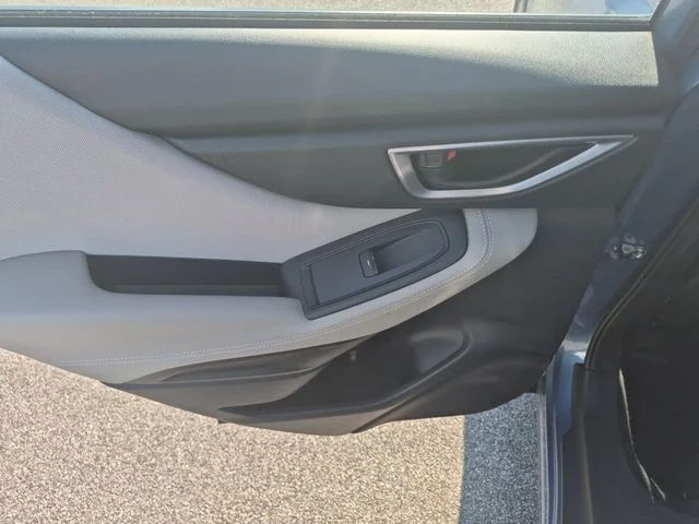 Used 2022 Blue Subaru Base image 24