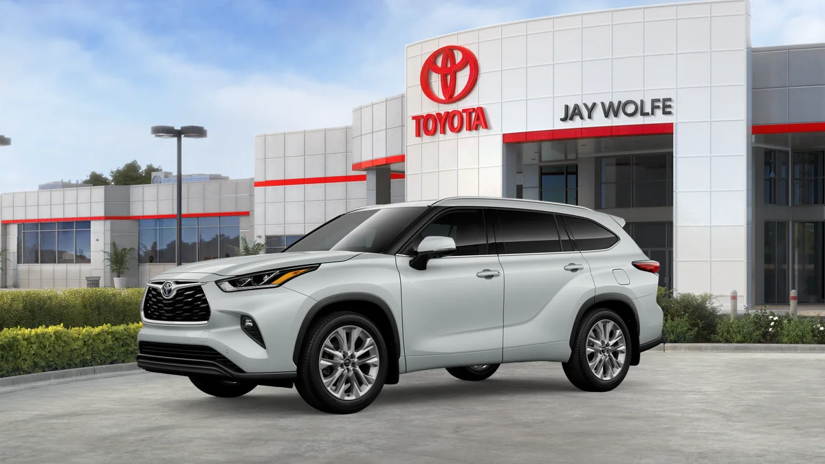 New 2026 Wind Chill Pearl Toyota Limited image 2