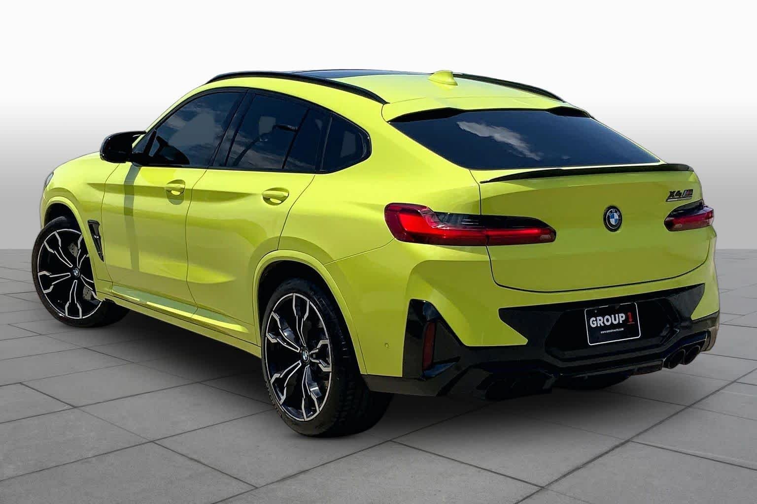 Used 2024 Sao Paulo Yellow BMW  image 11