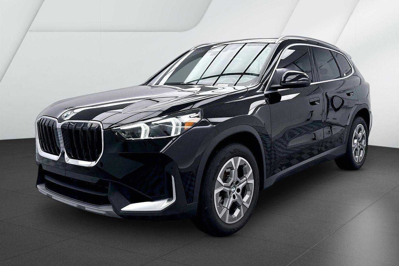 Certified Used 2023 Jet Black BMW xDrive28i image 3