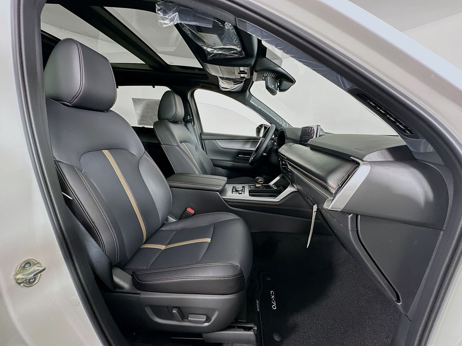2026 Mazda CX-70 Premium Package - Photo 30