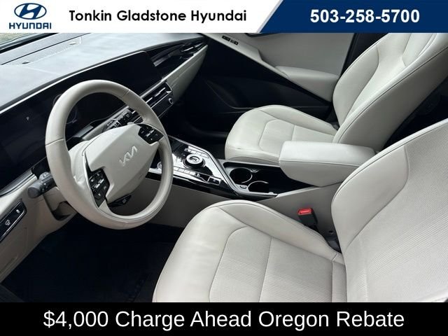 Used 2023 Cityscape Green Kia Wind image 13