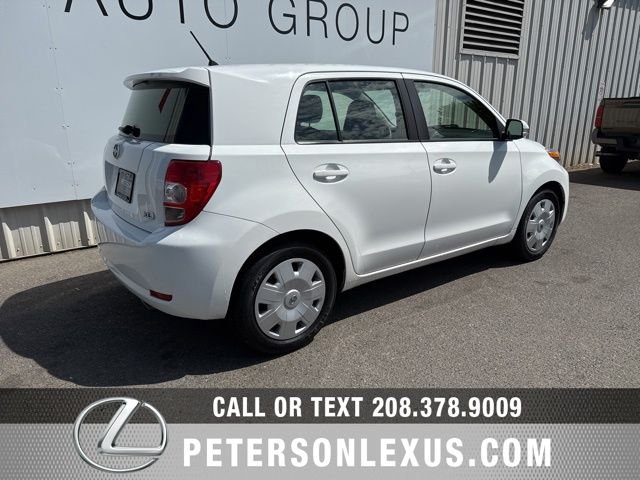 Used 2014 White Scion Base image 4