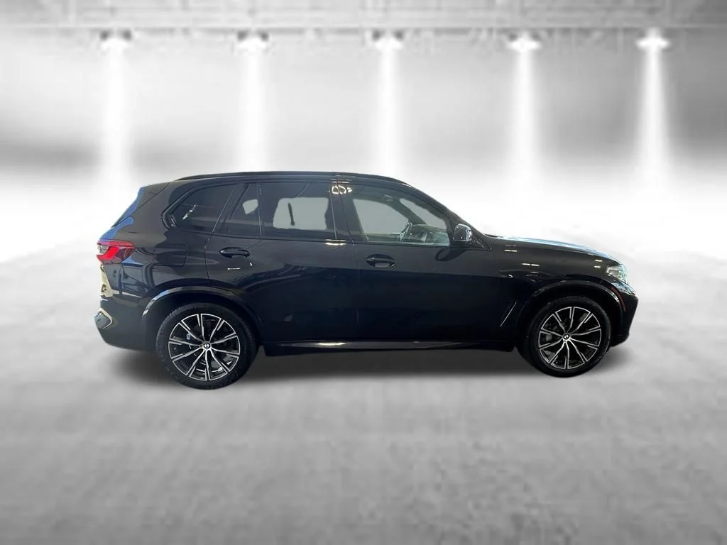 Certified Used 2019 Carbon Black Metallic BMW xDrive40i image 3