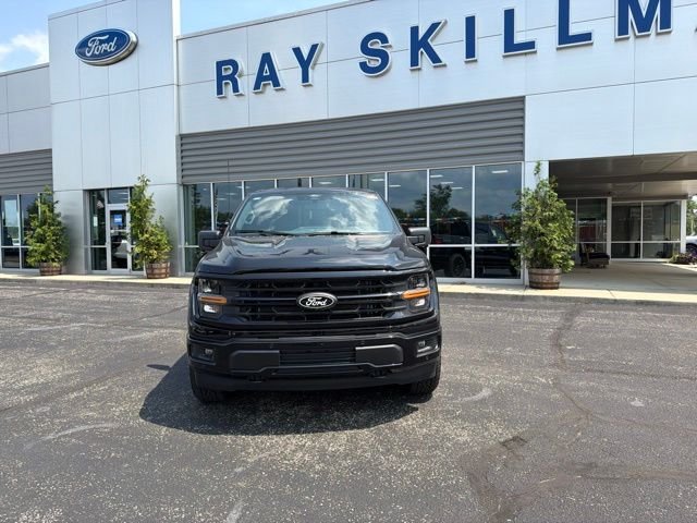 New 2026 Agate Black Metallic Ford XLT image 27