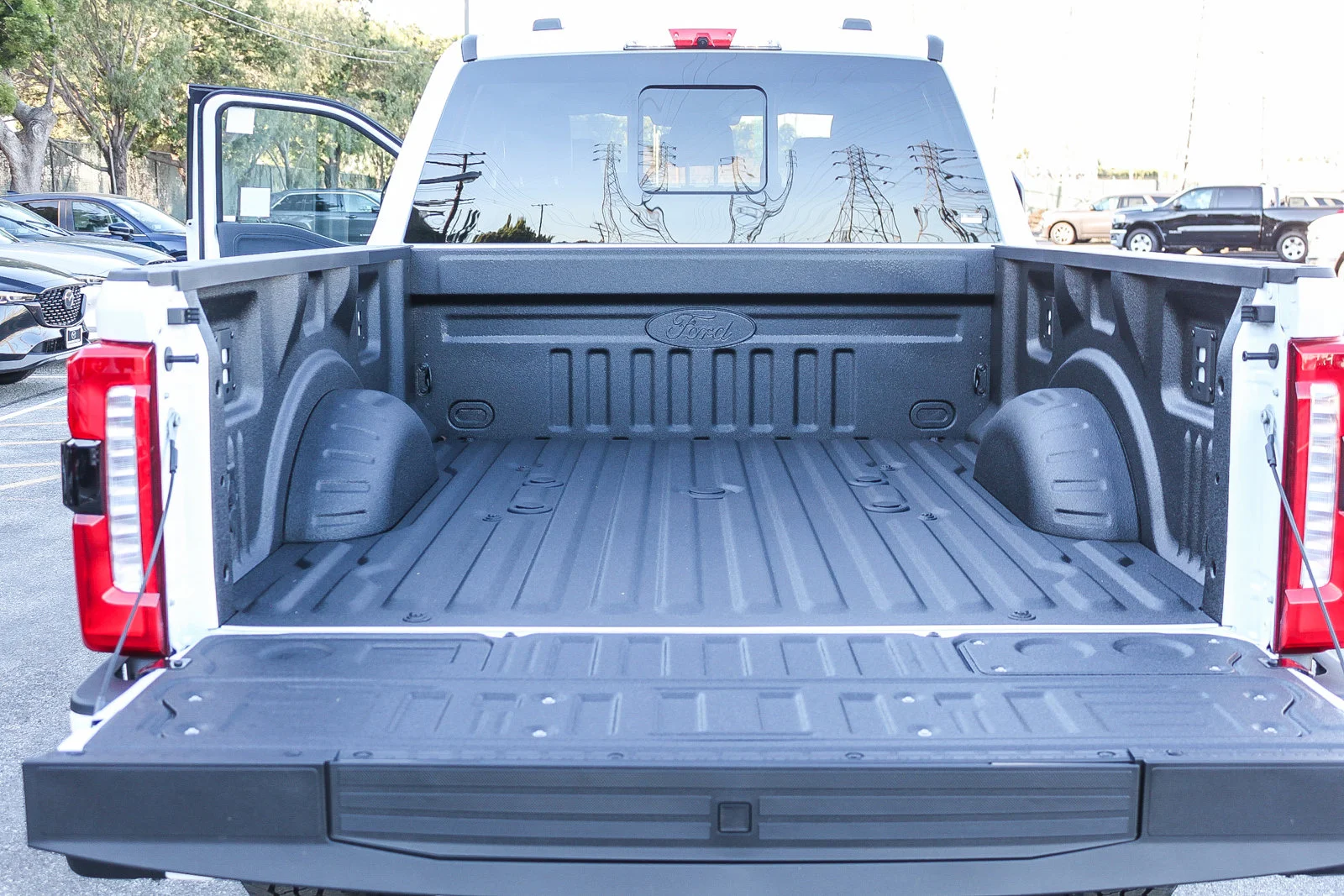 New 2026 Star White Metallic Tri-Coat Ford F-350® Lariat® image 13