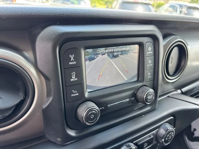 Used 2018 White Jeep Unlimited Sport S image 21