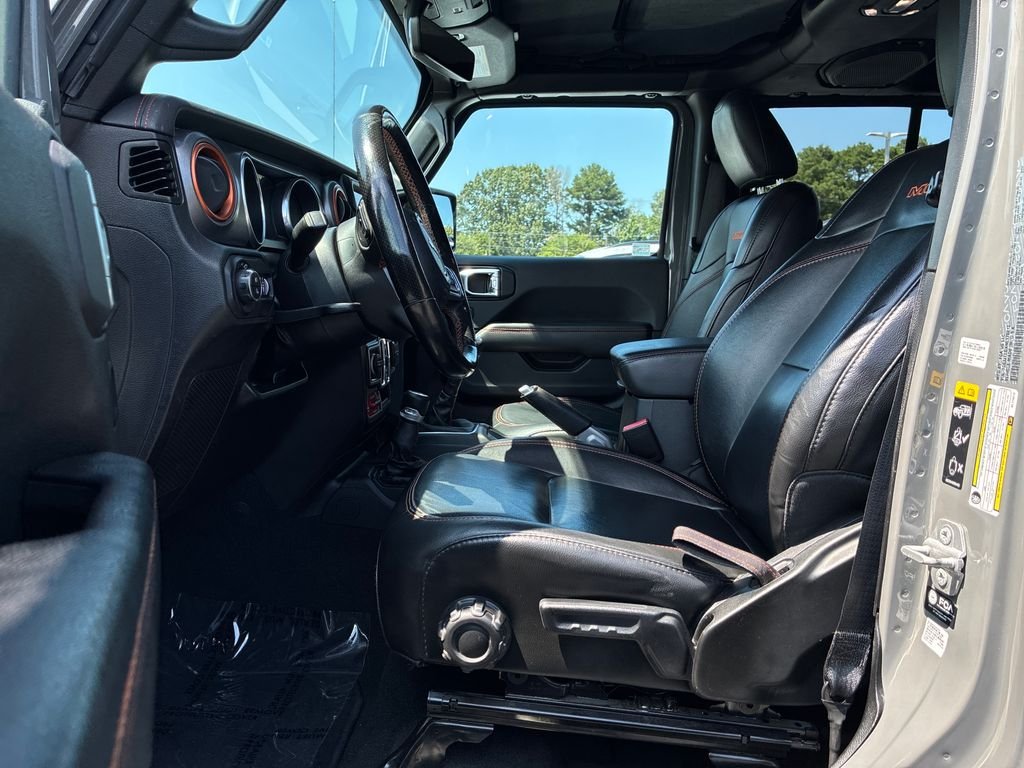 Used 2022 Gray Jeep Mojave image 21
