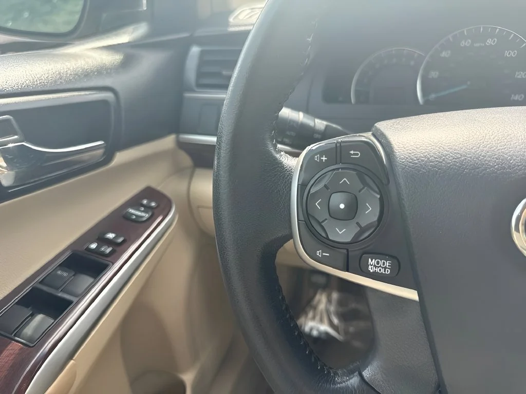 Used 2012 Gold Toyota XLE image 14