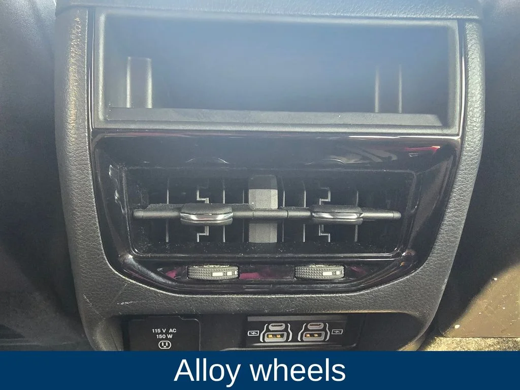 Used 2024 Gray Jeep Altitude image 19