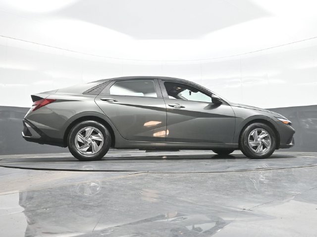 Used 2025 Gray Hyundai SE image 25