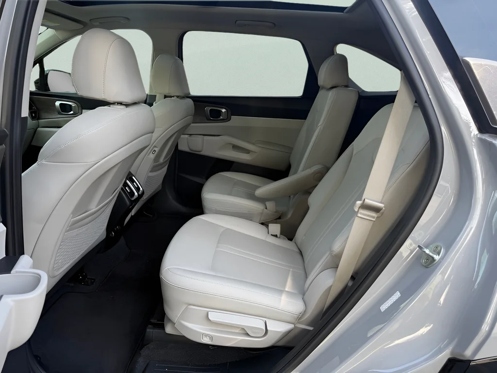 Used 2022 Gray Kia EX image 11
