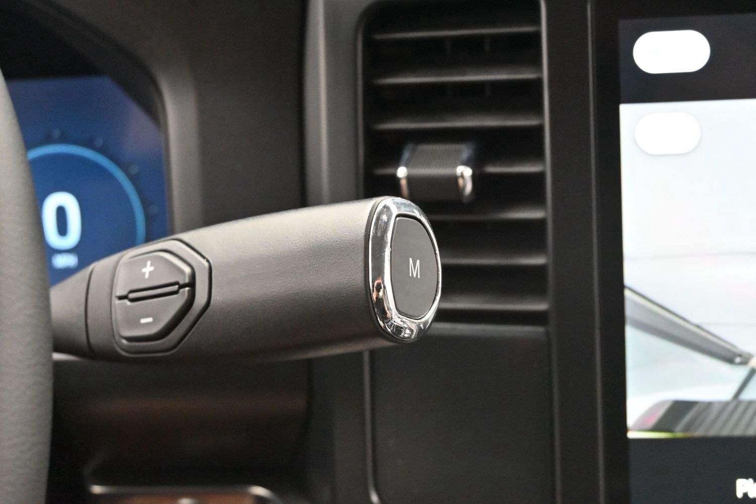 Used 2025 White Ford XL image 26