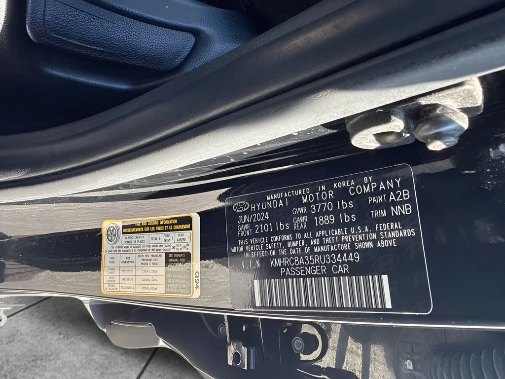 Used 2024 Black Hyundai SEL image 29