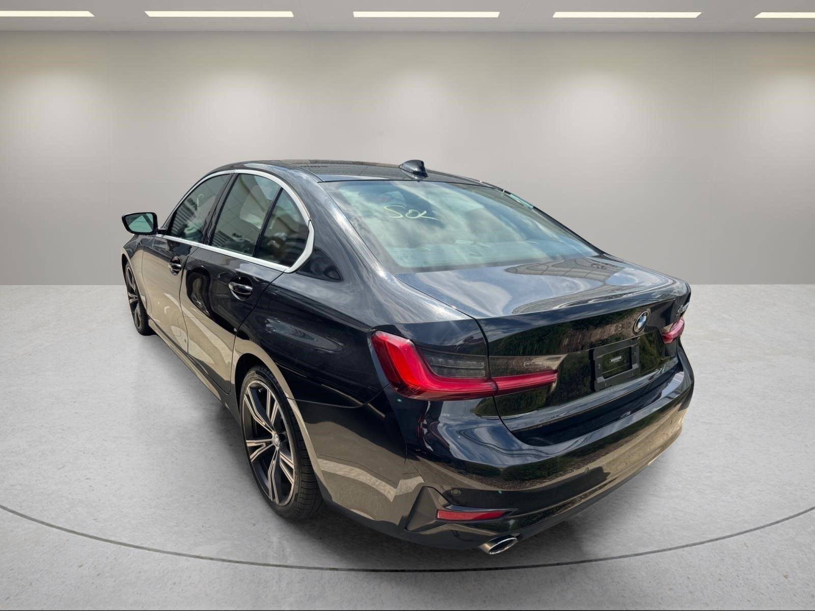 Used 2020 Black Sapphire Metallic BMW 330i image 6