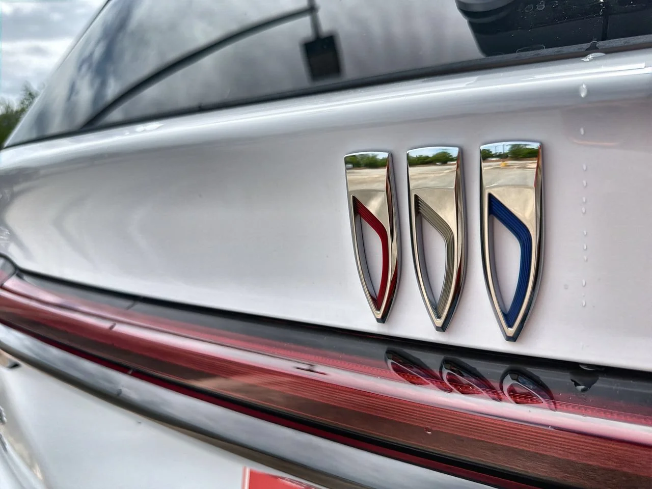 New 2026 Summit White Buick Sport Touring image 26