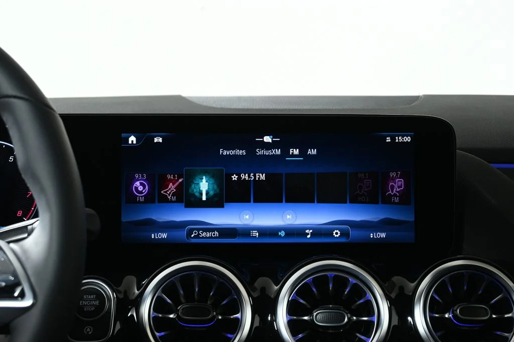 New 2026 White Mercedes-Benz GLA 250 image 20