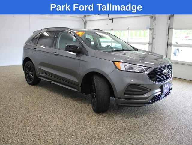 Used 2022 Gray Metallic Ford SE image 7
