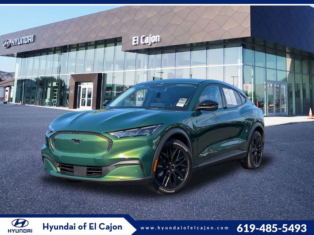 2025 Ford Mustang-Mach-e Select's photo