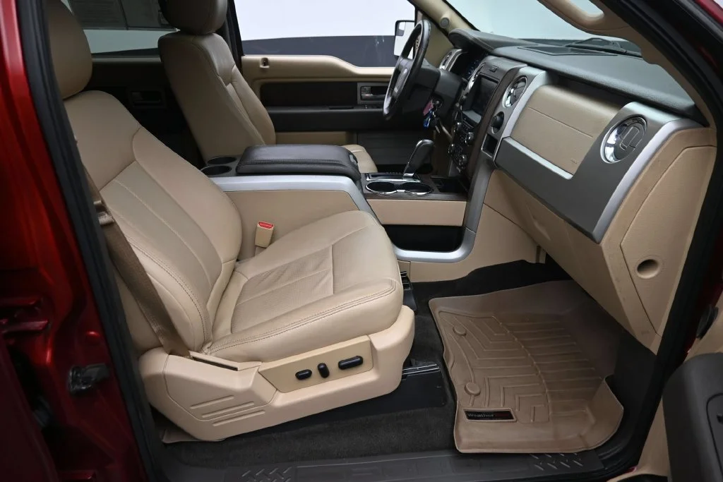 Used 2014  Ford Lariat image 9