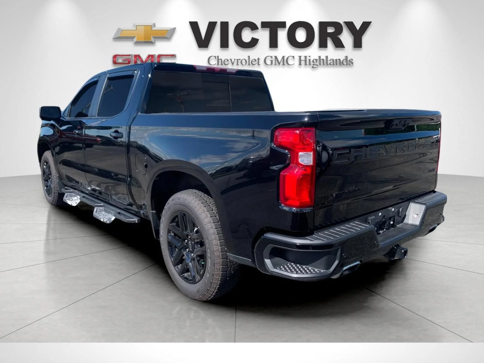 Used 2023 Black Chevrolet RST image 5