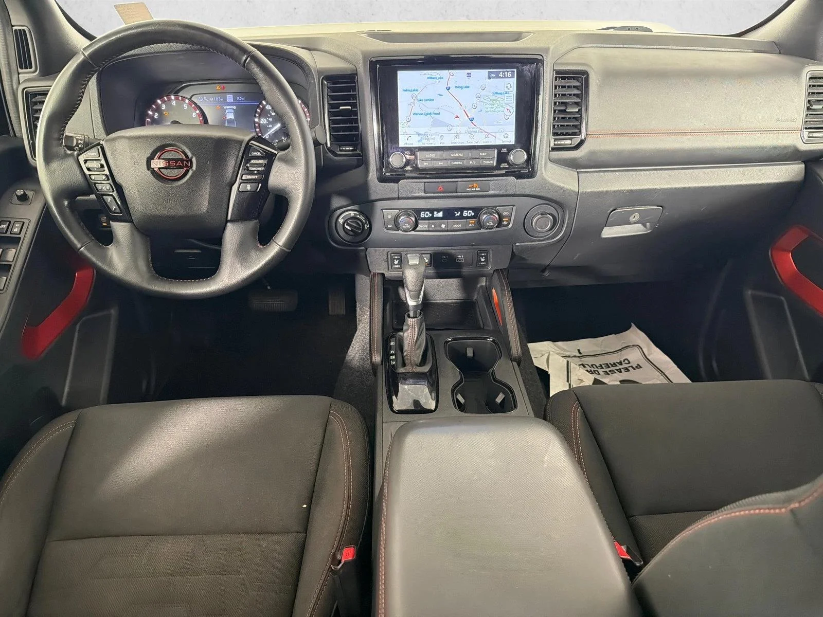 Used 2022 Whtie Nissan PRO-4X image 21