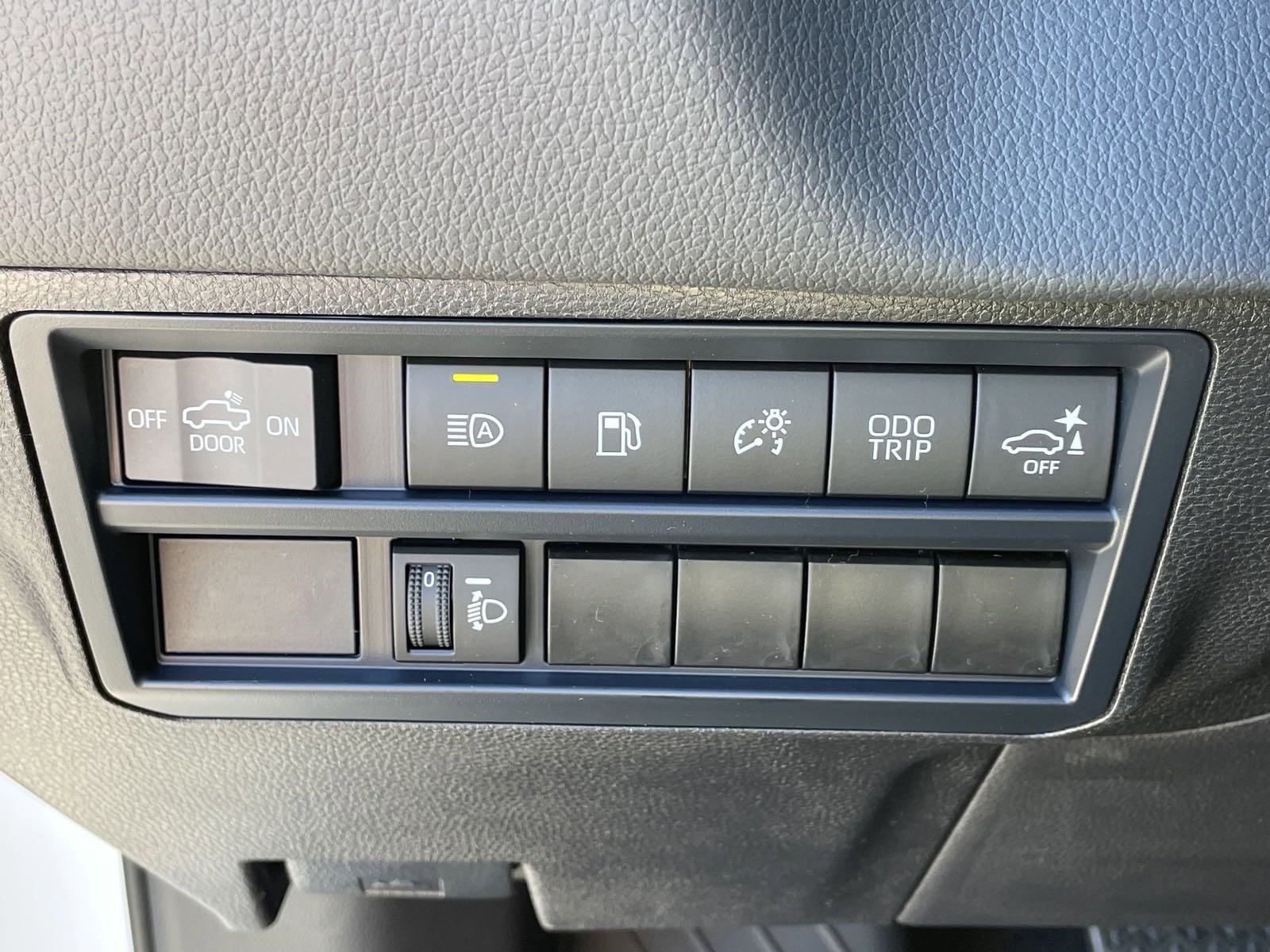 2025 Toyota Tundra Limited - Photo 26