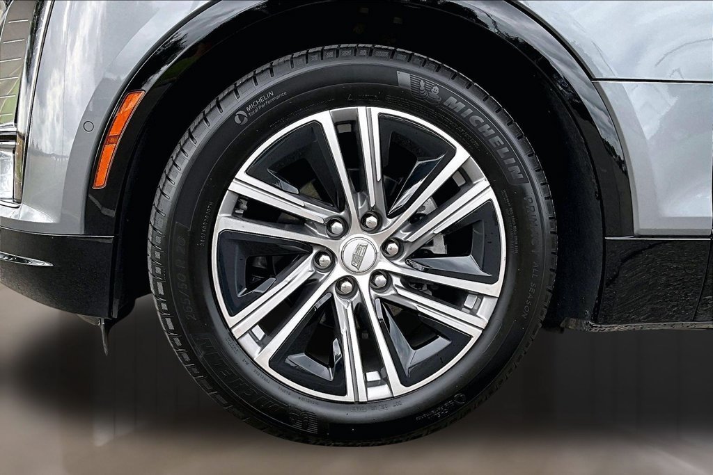 Used 2023 Gray Cadillac Luxury image 8