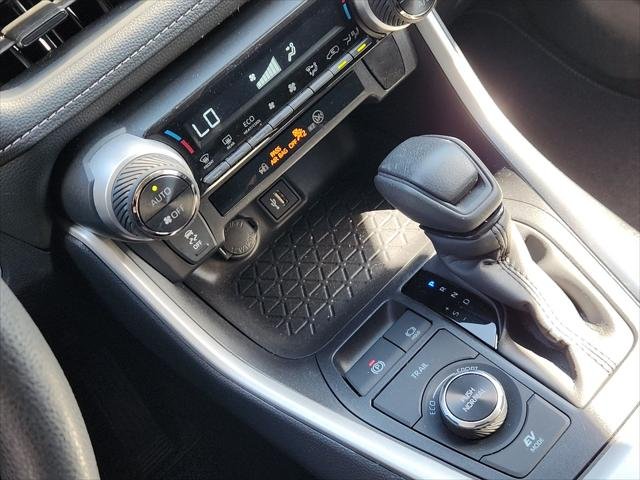 Certified Used 2025 ICE CAP Toyota  image 16