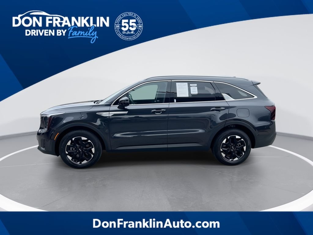 2025 Kia Sorento S AT's photo