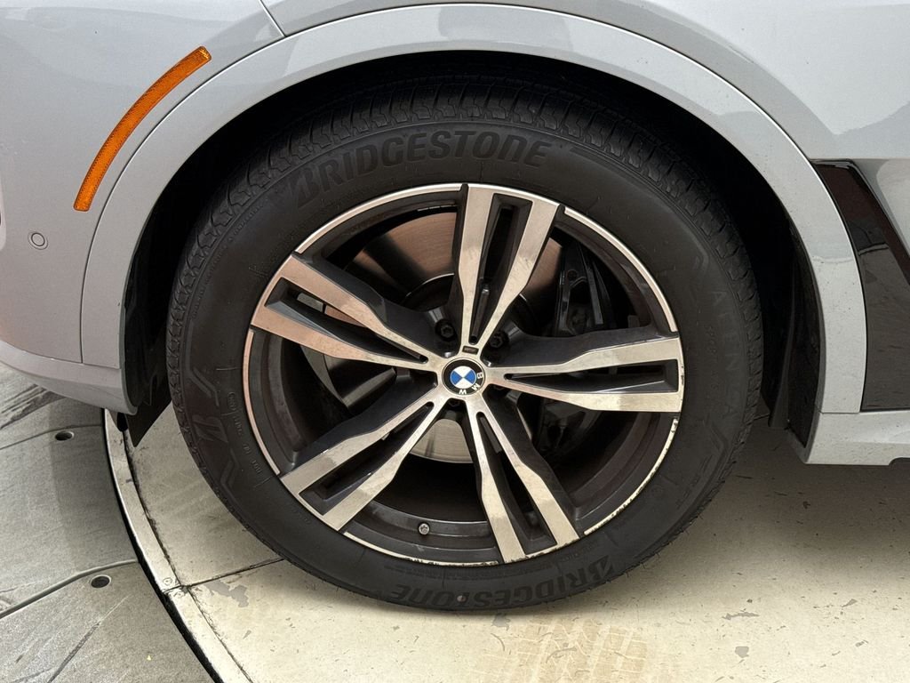 Certified Used 2024 Gray BMW xDrive40i image 2