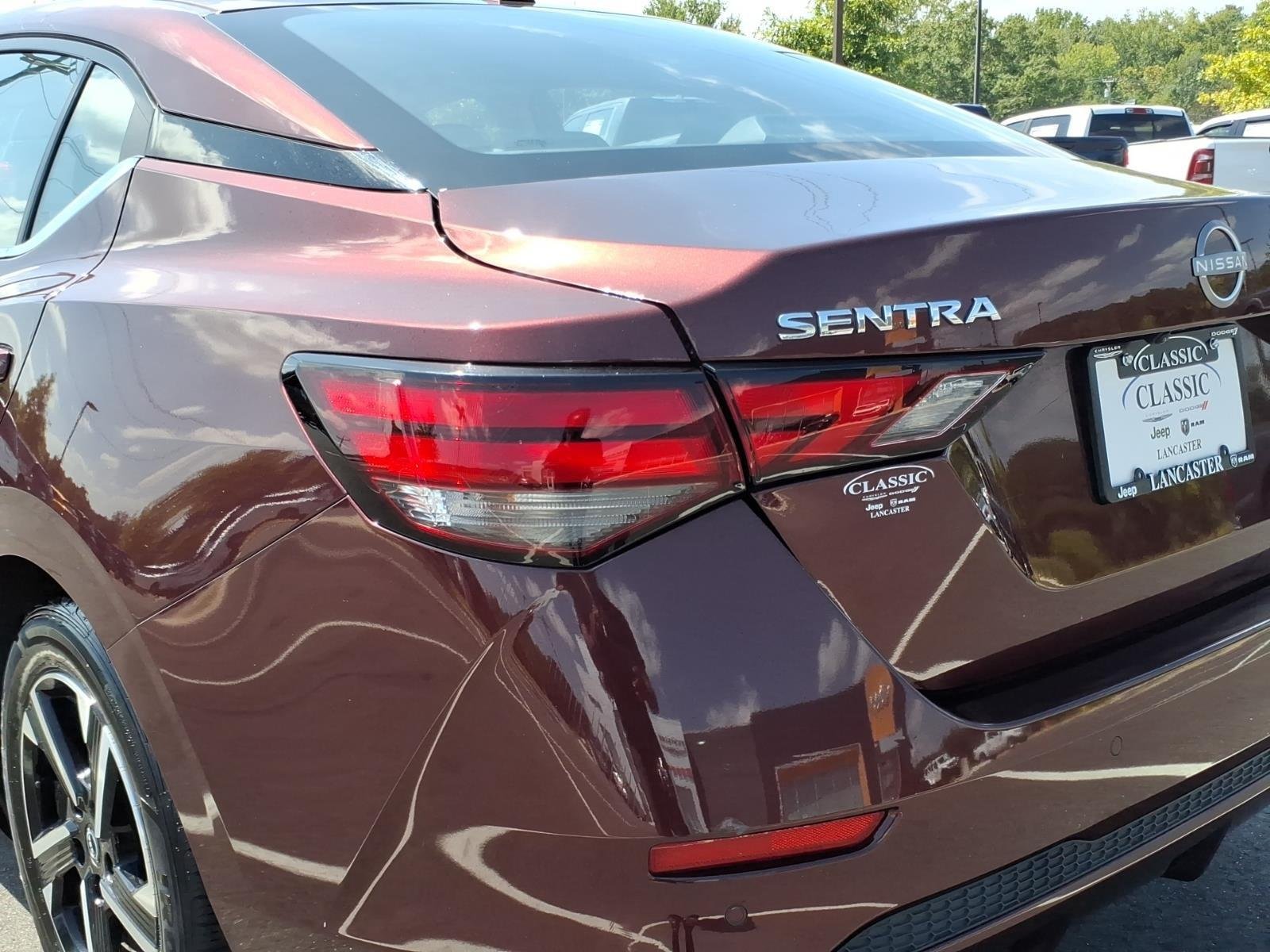 Used 2025 Rosewood Metallic Nissan SV image 17