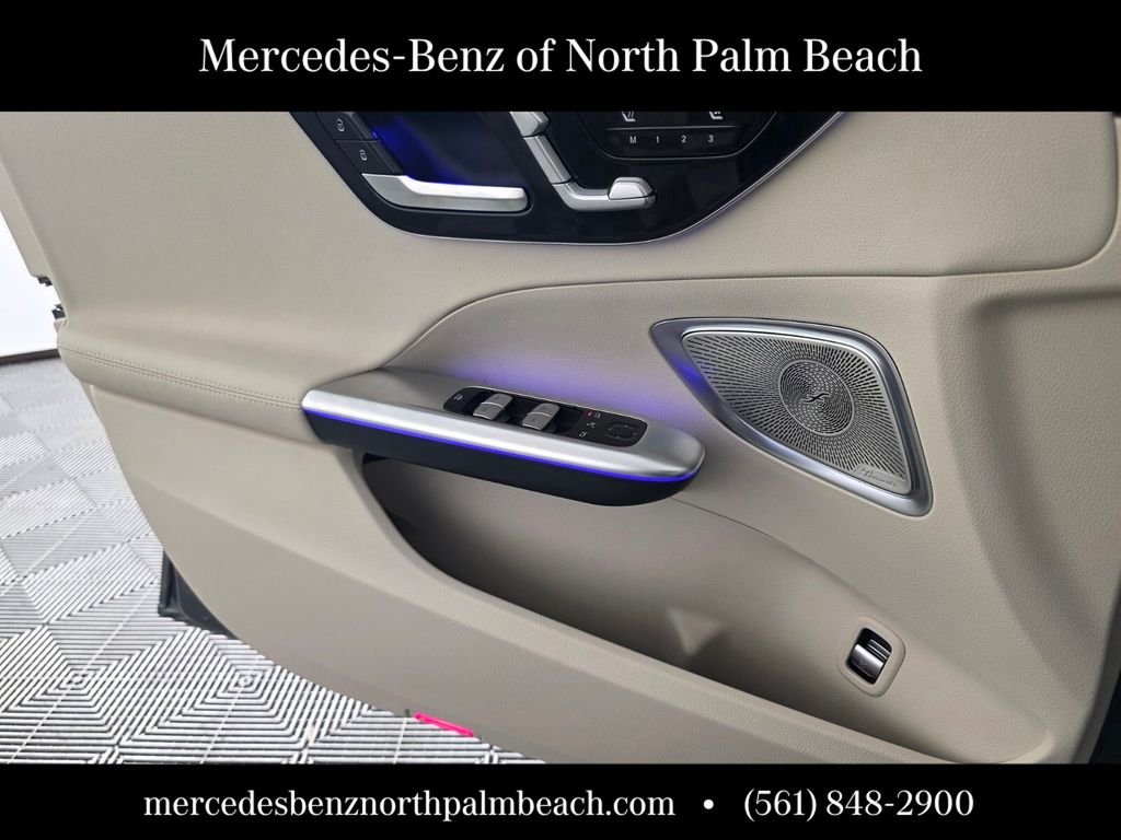New 2026 Selenite Grey Metallic Mercedes-Benz C 300 image 19